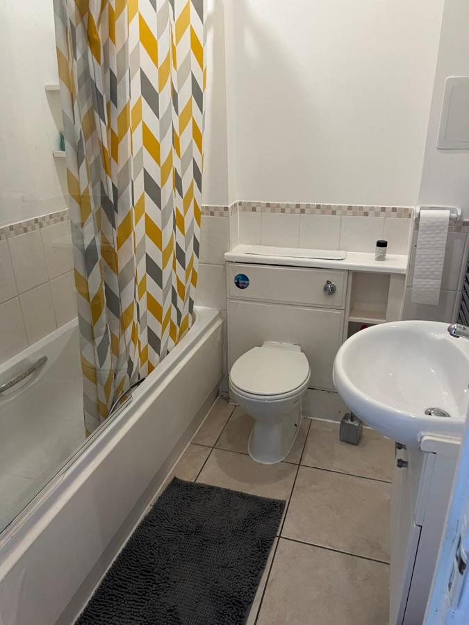 The Court Apartment Edgware Екстериор снимка